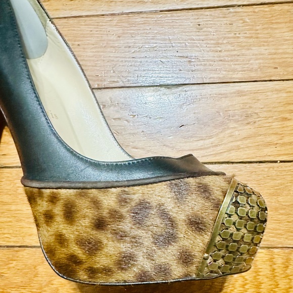 Christian Louboutin Black Leather Pony Hair GoldToe Maggie Pumps size 37 US6 1/2 - Picture 4 of 10